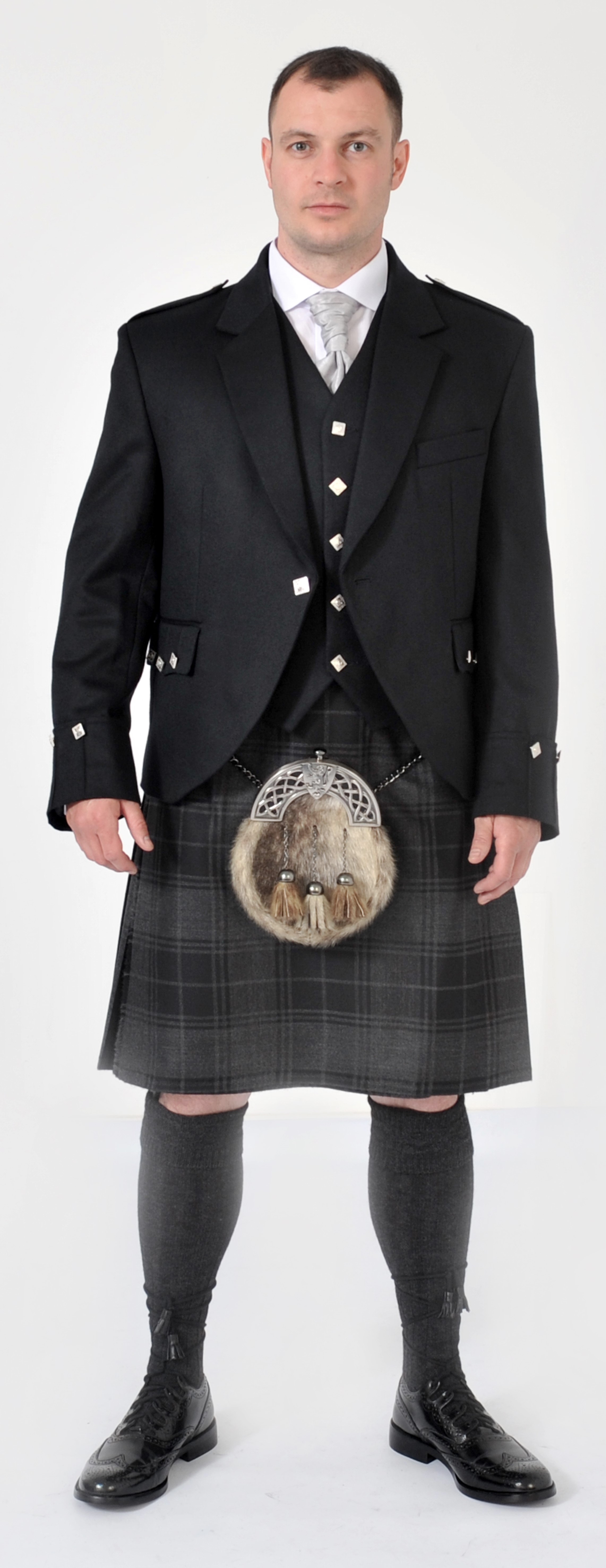 8 Yard Grey Highlander Wool Kilt 2 8 Yard Grey Highlander Wool Kilt